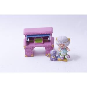 Angel Cake with Soufflé at a desk, Kenner, 1982, Deluxe Miniature, Toy Figure